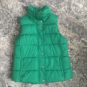 FLASH SALE‼️OLD NAVY Women’s puffer vest!!!